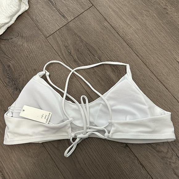 White bikini top - Picture 2 of 2